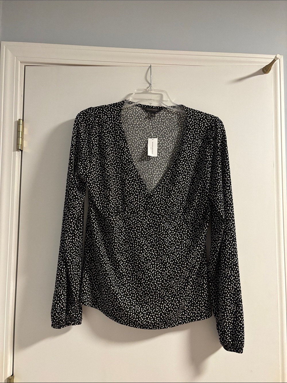 Banana Republic Black V-Neck Long-Sleeve Dot Print Blouse NWT